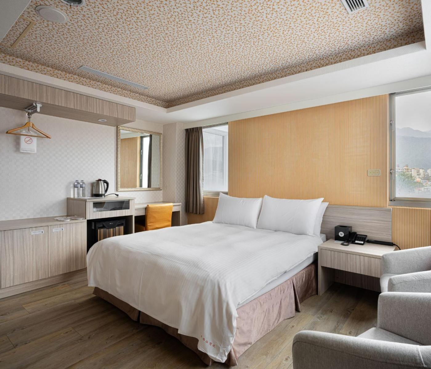 West Hotel Puli Kültér fotó