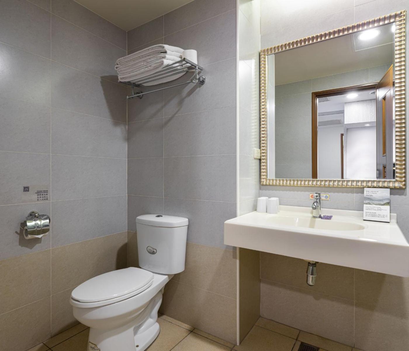 West Hotel Puli Kültér fotó